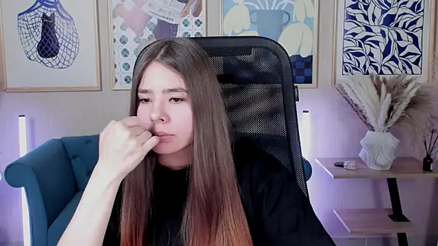 SayaHeartnet Adlı Modelin Canlı XXX Sohbeti