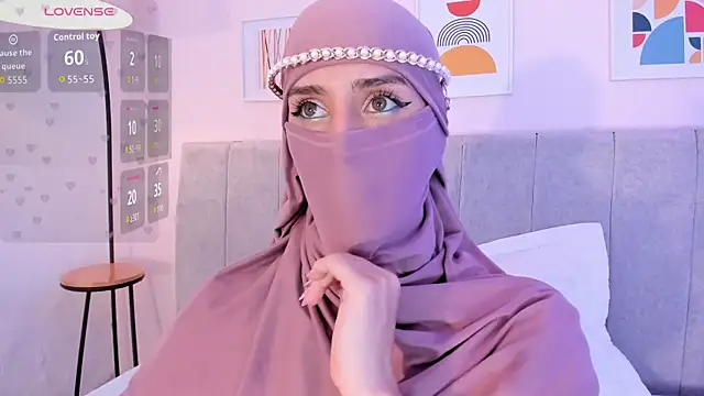 rawiya Adlı Modelin Canlı XXX Sohbeti