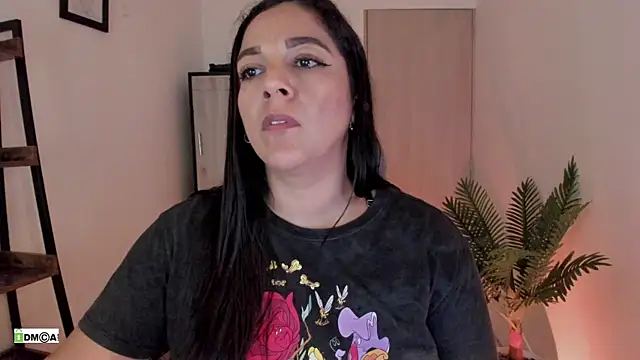 urcute_kitten's Live XXX Chat
