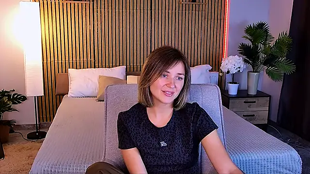 EmeraldGlow Chat XXX live