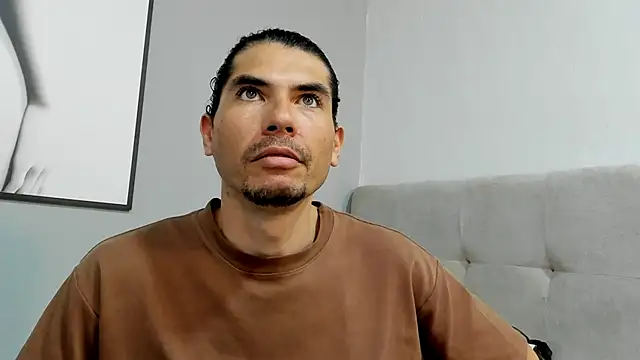 Chat +18 de Antony_Stone ao vivo