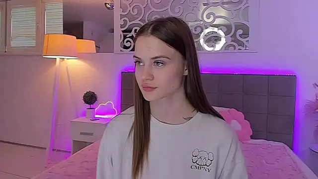 LuisaClover Live XXX Chat