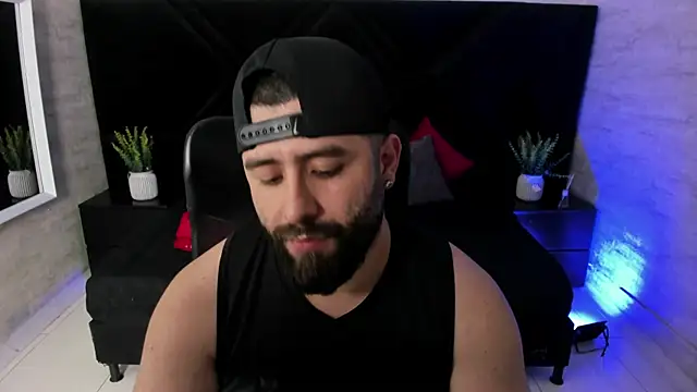 jhon_bear03n Live XXX chat
