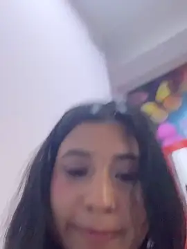 valenlopezz_ Adlı Modelin Canlı XXX Sohbeti