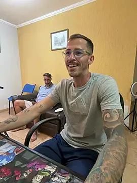 Chat +18 de MeladoDiMel ao vivo