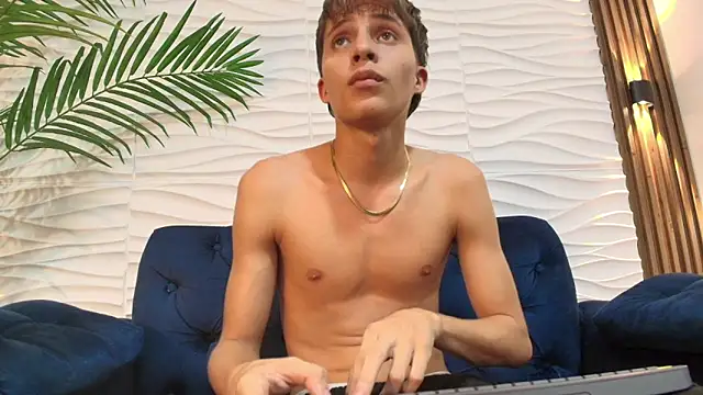 Pavo_tv – webcam-show