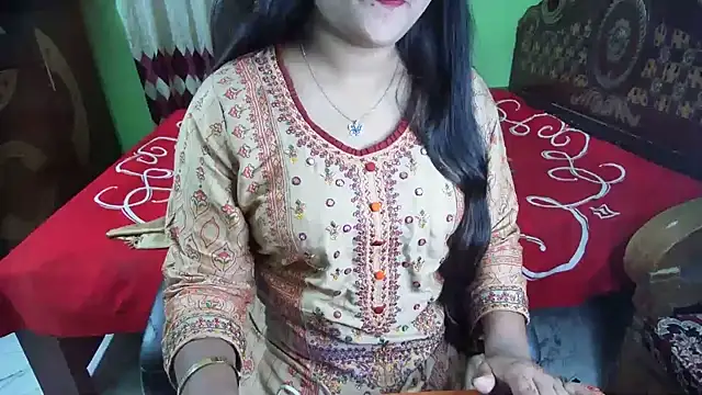 BengaliQueenStar Chat XXX in diretta