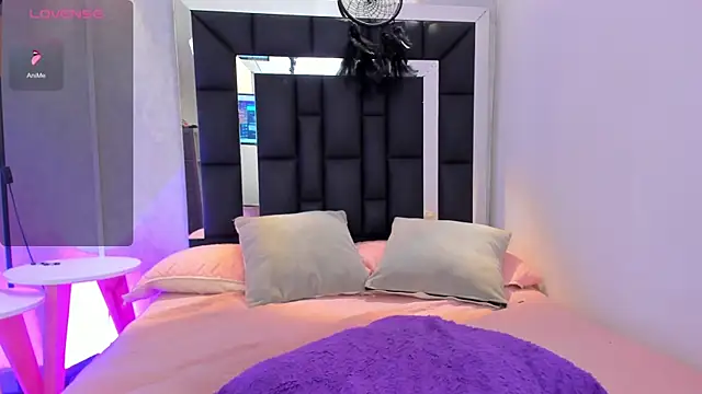 elian_7's Live XXX Chat