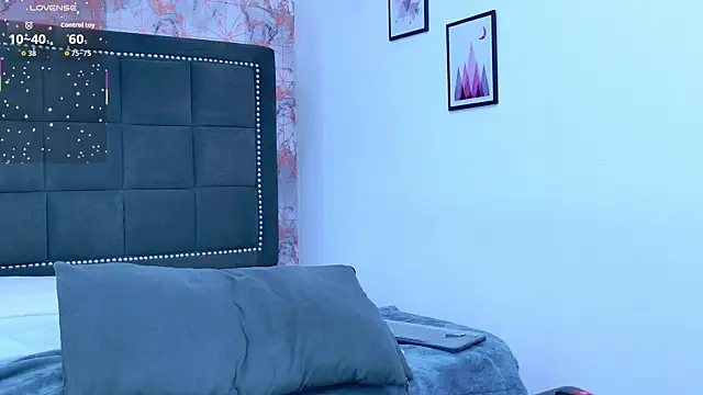Chat +18 de Raven_Gloomy ao vivo