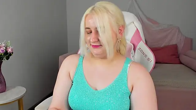 Chat XXX en directo de LioraArdyn