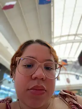 Lucyklein2022's Live XXX Chat