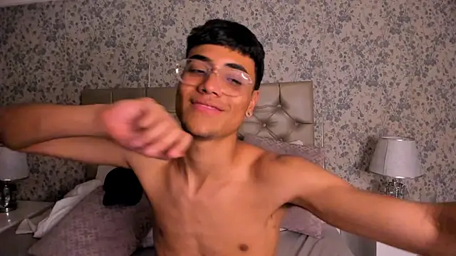 DannTaylor Live XXX-chat