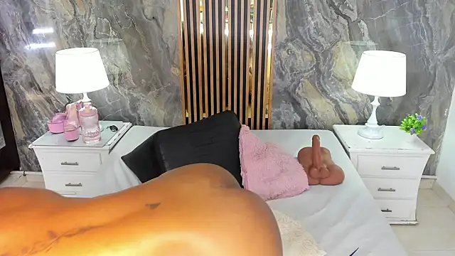 NyakimgoldのライブXXXチャット
