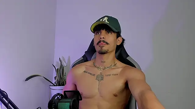 XXX chat uživo modela Lukeetaylor