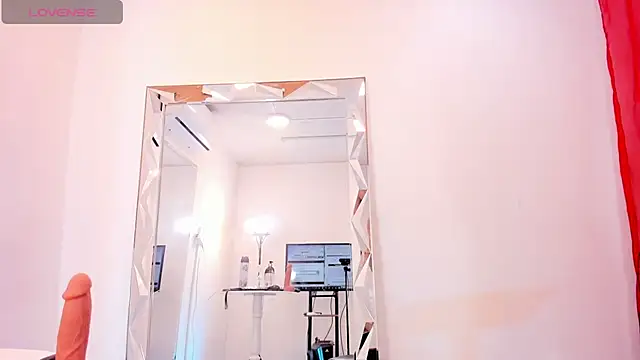 XXX chat uživo modela VALERIAQUEENTS__