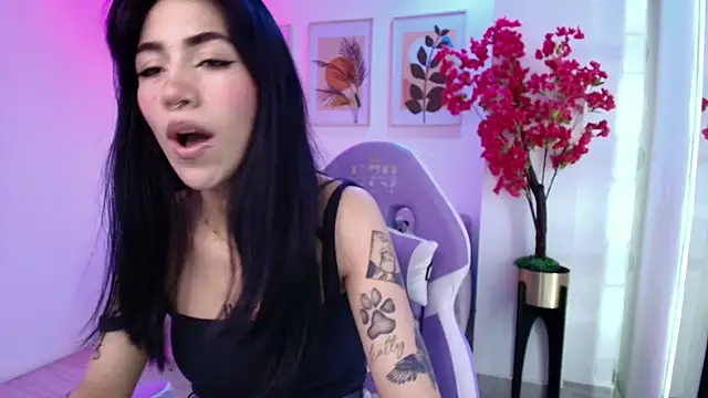 XXX chat uživo modela Rainy_doll
