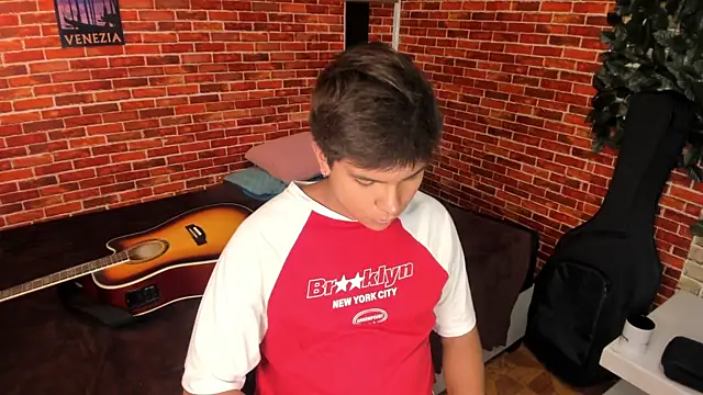 XXX chat uživo modela Thiago_Kozak