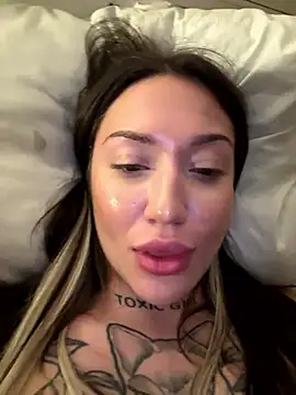 SaintSquirt – Live XXX-chat
