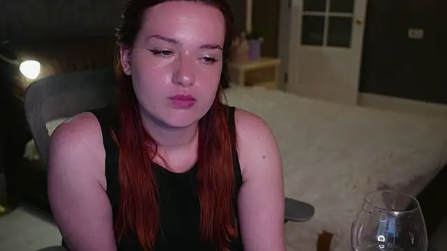 LisaElfy Adlı Modelin Canlı XXX Sohbeti