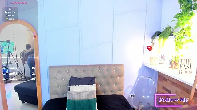 amber-hill Adlı Modelin Canlı XXX Sohbeti