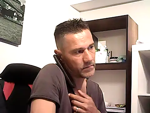 mastercharisma35 – Live XXX-chat
