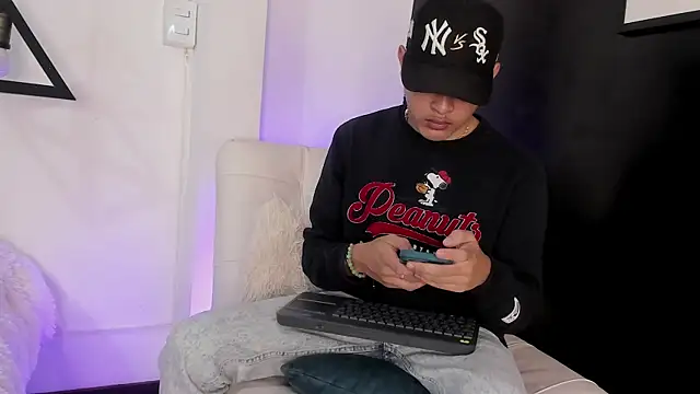 Онлайн чат XXX Nico_Saint_