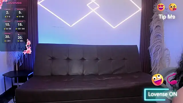 TaniaEyes XXX чат на живо