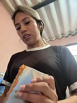 Chat XXX en directo de Kimmiebellarie