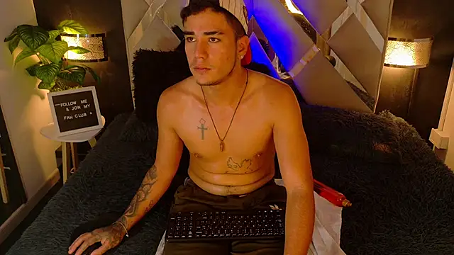 Chat XXX en directo de Alex-Rodriguezz