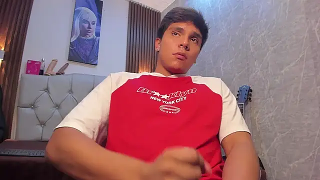 Thiago_Kozak Live XXX Chat
