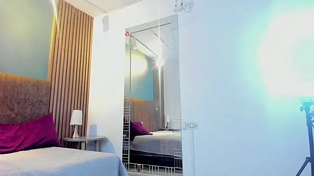 Chatroom XXX en direct de HannaWen_