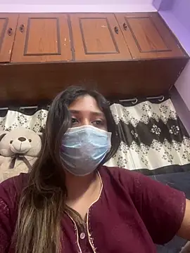 Naughtyhornylover – webcam-show