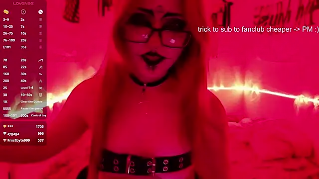 XXX chat uživo modela CucKuhta