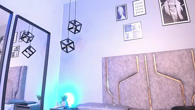 צ'אט XXX בשידור חי של miaakittyy