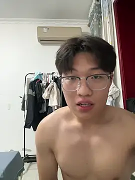 Ycen_ 在線直播表演