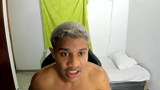 แชท XXX สดของ corzoethan
