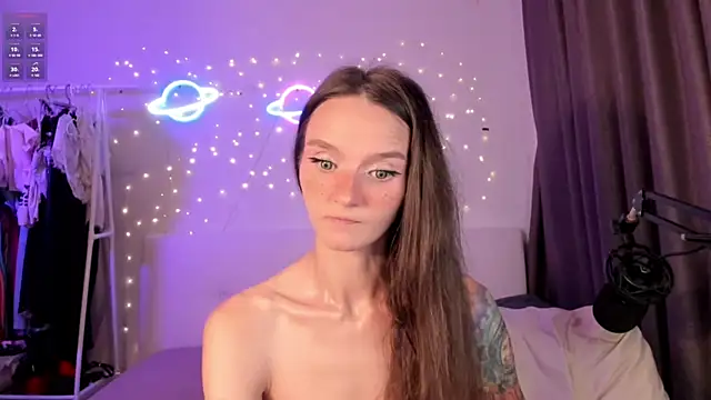 HottieEVERのライブXXXチャット