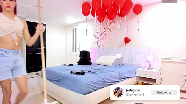 charolbruce_1 Adlı Modelin Canlı XXX Sohbeti