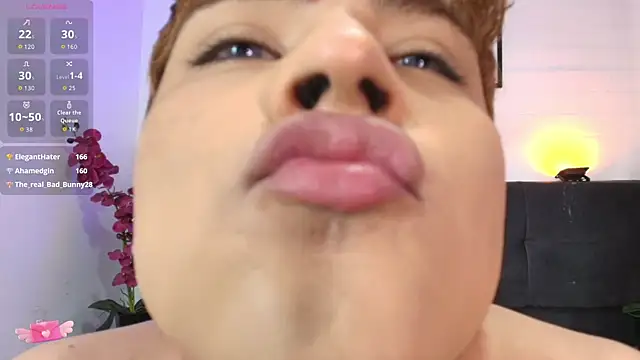 Lucass_love élő XXX-chatje