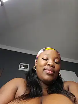 SWEETDOLLY29XX XXX чат на живо