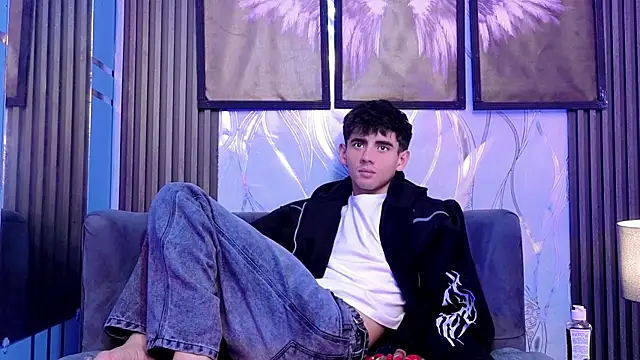 demian_hot99 Adlı Modelin Canlı XXX Sohbeti