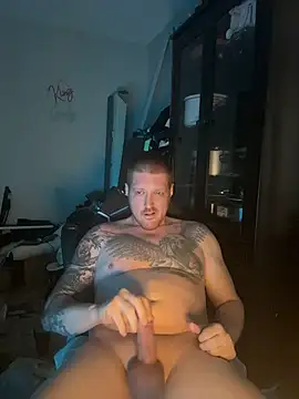Онлайн чат XXX CloudyKingG