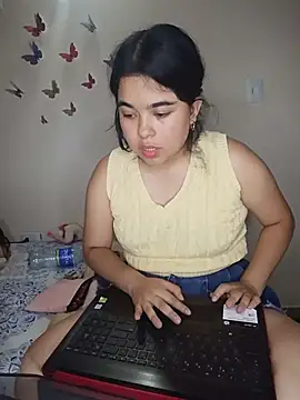 MiiaHott_W 现场XXX聊天