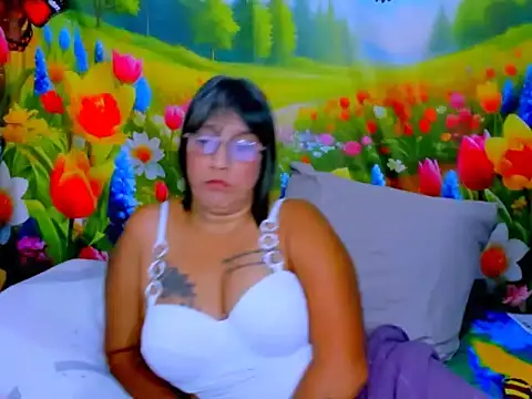 indianroxy élő XXX-chatje