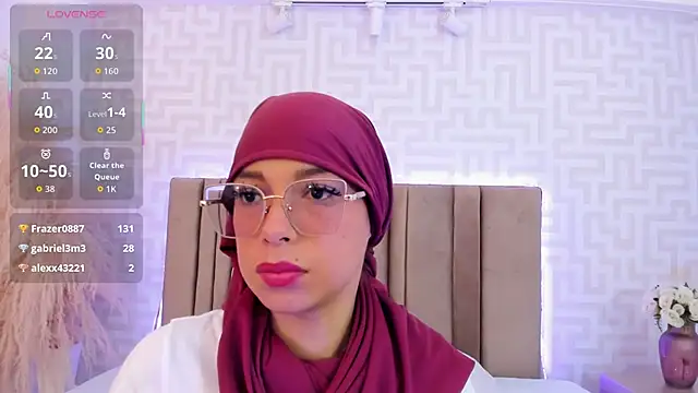 Chat XXX ao vivo de naishaa_
