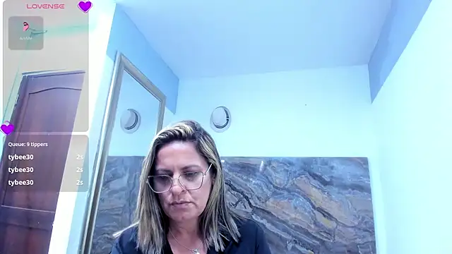 Agatha_Pleasure: онлайн-секс-чат
