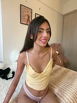 ZaraLuuv's Live XXX Chat