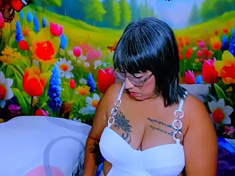 XXX chat uživo modela indianroxy