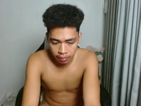 curlyasian_njxx লাইভ XXX চ্যাট