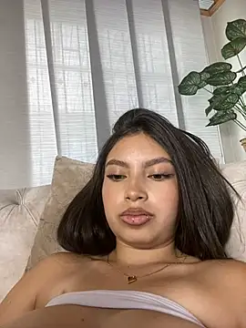 Chat XXX en directo de Mady_Pink
